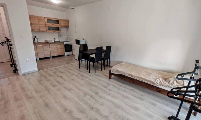 Kecskemet Apartment | WorkStay Apartment – Modern Comfort with Private Parking, Near City Amenities