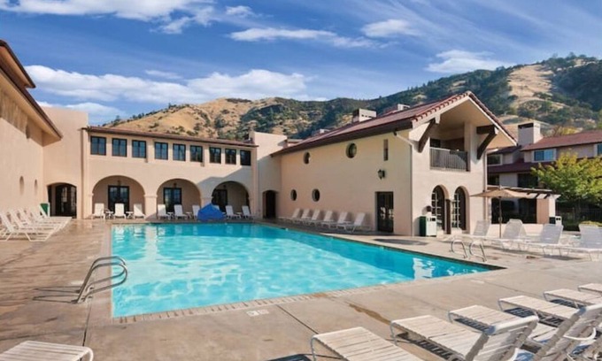 Nice Condo | WorldMark Clear Lake 2 Bedroom