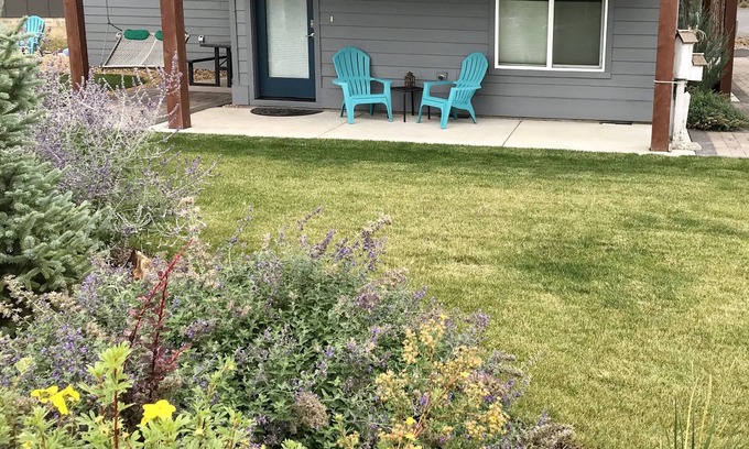 Southern Crossing House | WOW-Great location, river access, trails, Old Mill, downtown and the mountain.