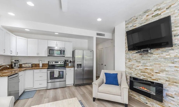 La Quinta Condo | Wow! Indian Wells 1 Bedroom-Beautiful Views, Private Patio, Pool!