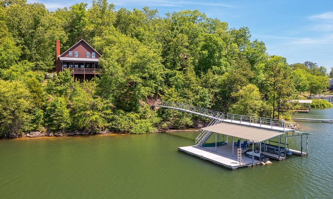 Houston House | Wrenwater on Brushy Creek