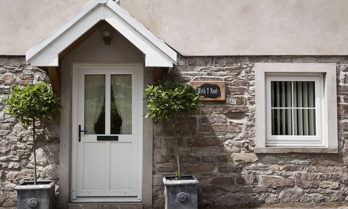 Kidwelly Apartment | Wrth Y Nant (sleeps 4)