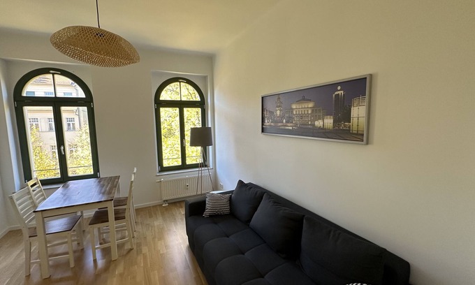 Zentrum-Nordwest Apartment | Wunderschöne Ferienwohnung mit Balkon in der von Stadion und Arena