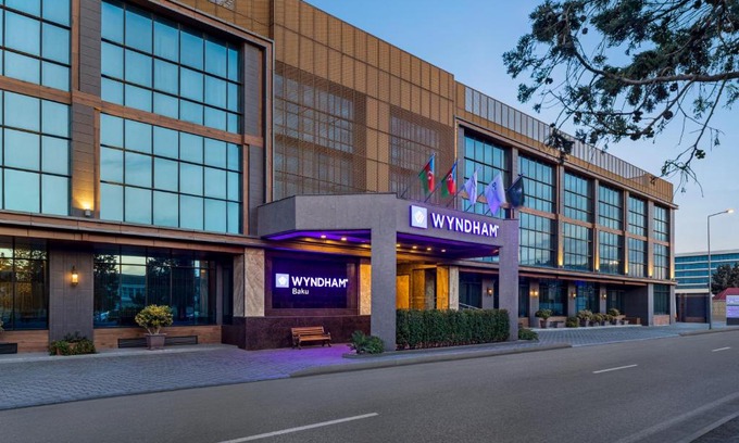 Baku Hotel | Wyndham Baku