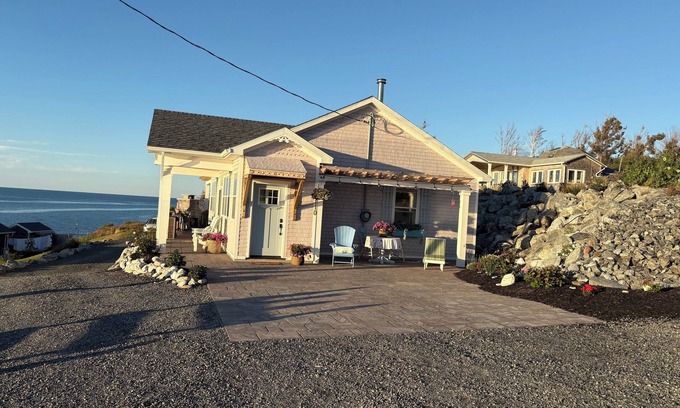 Antigonish County Cottage | Xanadu By The Sea Premium Cottage Rentals(The Hydrangeas)