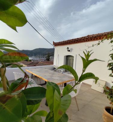 Poros Apartment | Xasteria apartment Ξαστεριά