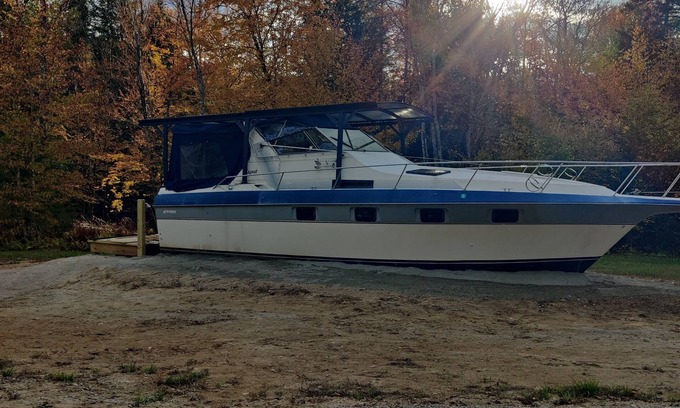 Fryeburg Boat Rental | Yacht Life