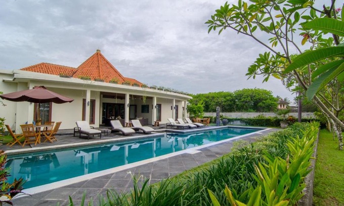 Senggigi Villa | Yamari Villa