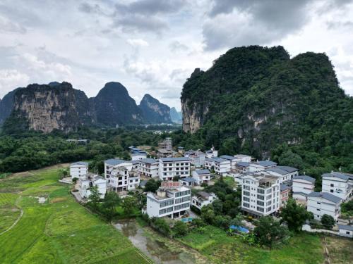 Yangshuo House | Yangshuo Floral Whisper Valley