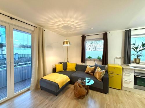 Muehldorf am Inn Apartment | YAY - 65m2 Apartment am Bahnhof - Smart TV - Internet - Kaffee - Waschmaschine - Trockner