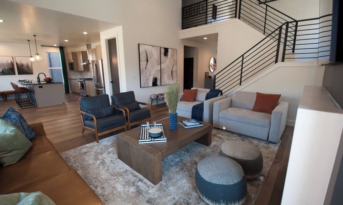 Mountain Green House | Year-Round Getaway by Snowbasin Hike, Ski & Relax