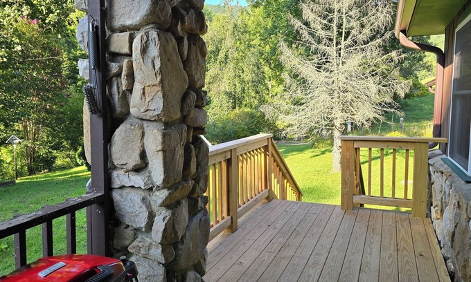 Robbinsville House | Yellow Creek Cabin