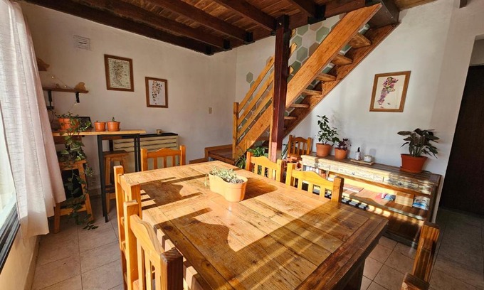 El Chalten House | Yellow House Cottage