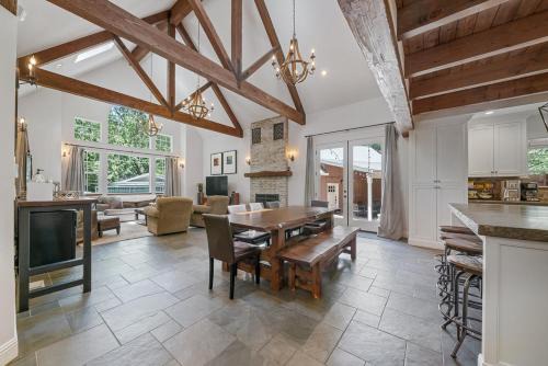 Arnold House | Yellowdog Inn