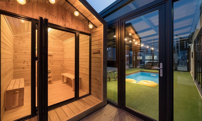Suwon House | Yeongheungdo Stay Noc Pool Villa