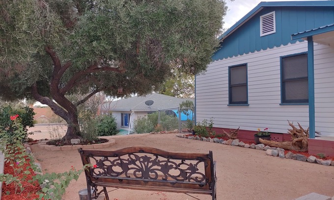 Collins House | Yeshua's Guest House