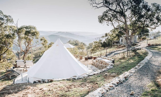 Curraweela RV Rental | Yirri glamping tent overlooking the Great Dividing Range