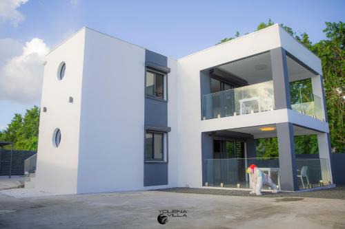 Pointe de la verdure Bed & Breakfast | Yolena Villa