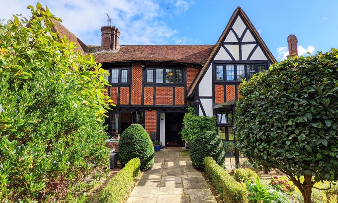 Bognor Regis Cottage | York House, Aldwick - a family house that sleeps 6 guests in 3 bedrooms