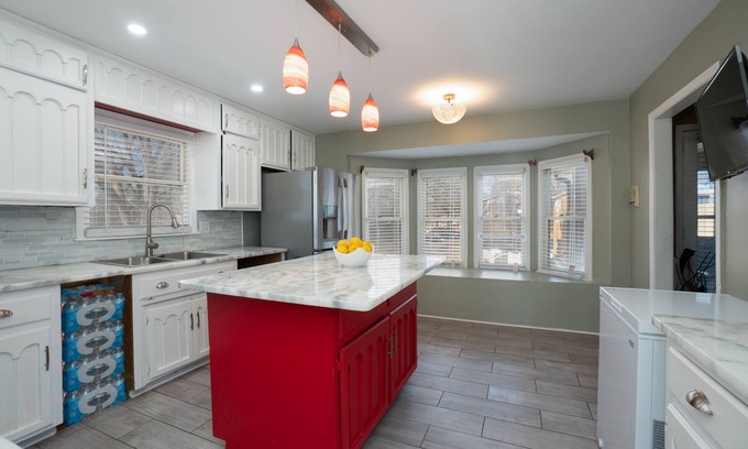New Castle House | You private luxury Oasis away from home