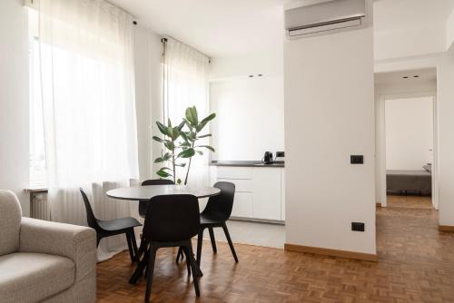 QT8 Apartment | Youhosty- Terragni 31