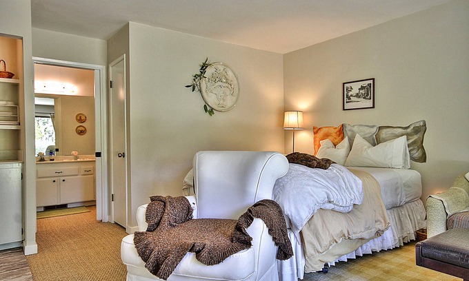 Northeast Carmel Apartment | Your Carmel Destination Retreat, 4/10ths of A Mile To Town. Enjoy!