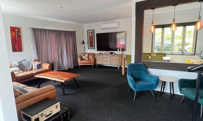 Palmerston North House | Your Central Paradise