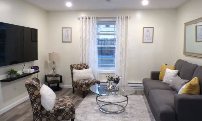 Paterson House | Your cozy home near NYC-2BR/1BA