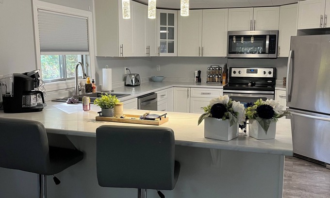 Meadow Lake House | Your Home Away from Home-Beautiful 3 Bedroom