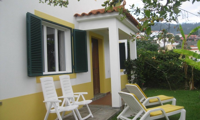 Imaculado Coracao de Maria Villa | Your home away from home - a large villa with garden - 5 mins from town center