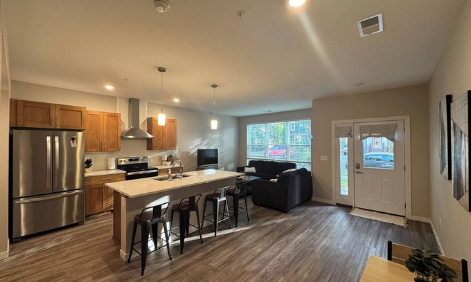 Roosevelt House | Your Home Away from Home Near NDSU