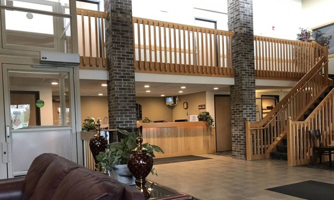 Thorp House | Your Home Away From Home! 4 Great Units, Free Breakfast & Free Parking