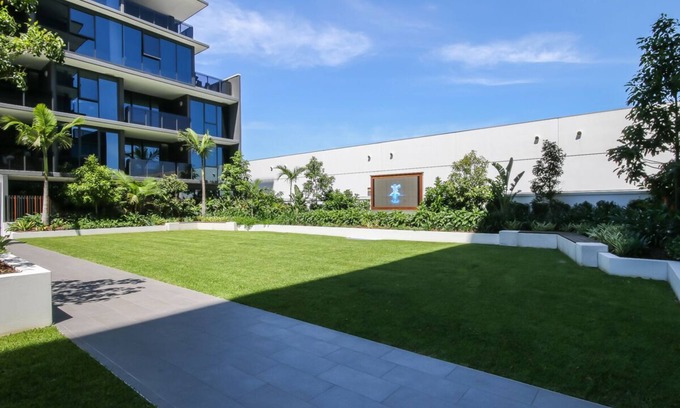 Newstead Apartment | Your next inner city, family-friendly escape
