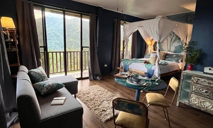 Valencia Apartment | Your Private Love Nest with Stunning Mountain Views, Infinity Pool, Sauna