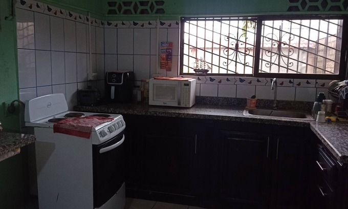 Cariari Bed & Breakfast | Your rest before the adventure, with breakfast and balcony.