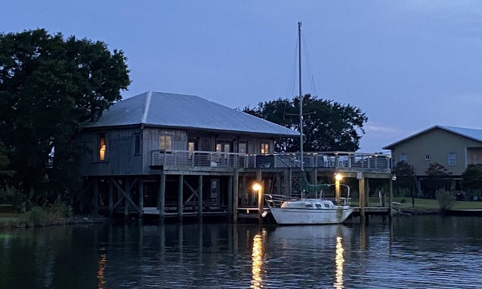 New Orleans East Area House | Your Waterfront Escape - 28 min to the French Quarter