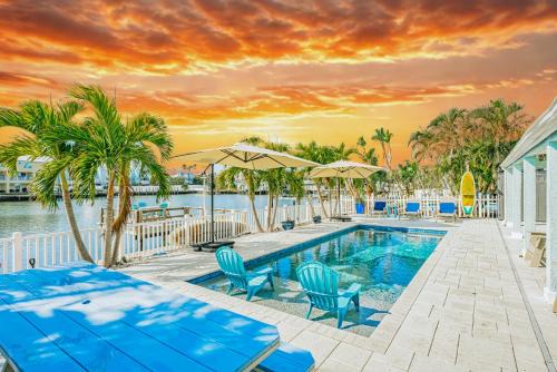 Bahia Vista House | Your Waterfront Family Compound - Free Golf Cart, Paddleboards, Heated Pool