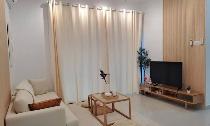 Nilai House | Youth City Residence/2 Room/KLIA/Nilai/Pool