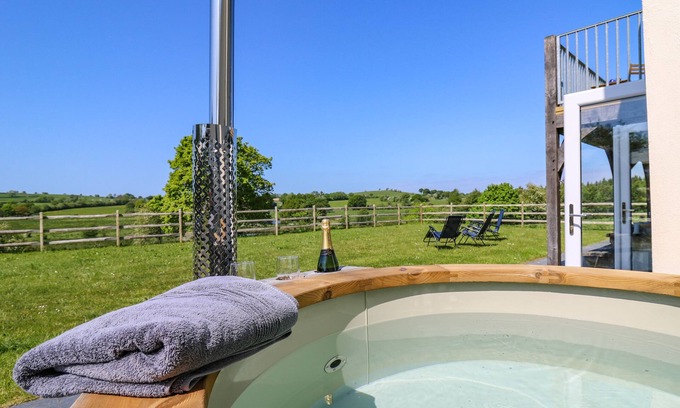 Bontnewydd House | YR ADFA, pet friendly, luxury holiday cottage in Tregaron
