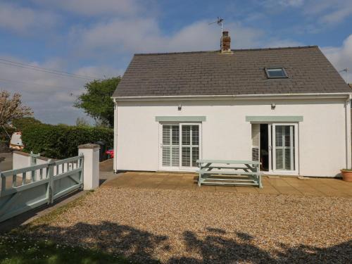 St Ishmaels House | Yr Hen Ardd