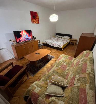 Skopje Region Apartment | Yugoslav Retro Stay - Skopje Edition