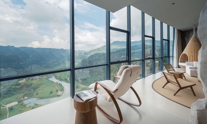 Anlong County Hotel | Z-Cliff Hotel