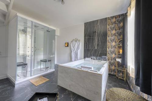 Livry-Gargan Apartment | ZACH N SPA maison 20 min Paris et Aéroport CDG