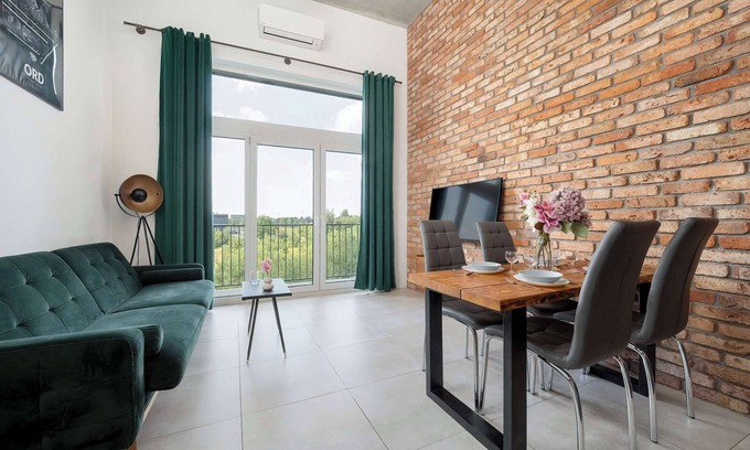 Fabryczna Apartment | Zarembowicza 35 | Wrocław | Elegant Studio | Near the Airport
