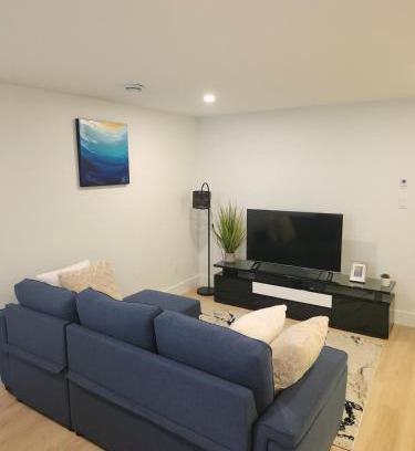 Moncton House | Zeemah Lodge