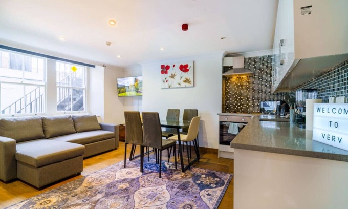 Finsbury Apartment | Zen 2BR Oasis | Walk to Tube!