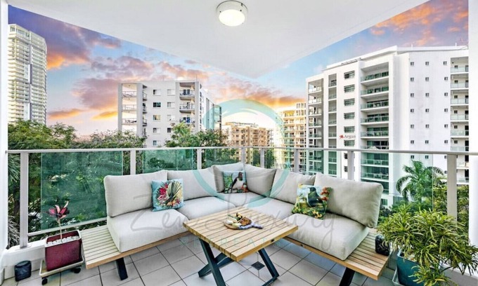 Darwin City Centre Apartment | ZEN TREE BLOSSOM - 3BR Luxury Apartment