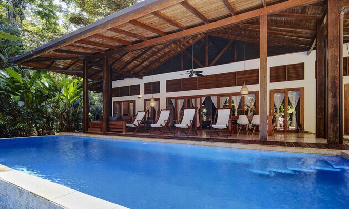Chiguata Villa | Zen Villa. Luxury balinese style villa