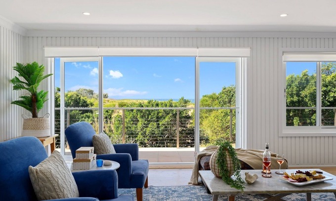 Sapphire Beach House | Zephyr Private beachfront, pet-friendly home for the discerning traveller