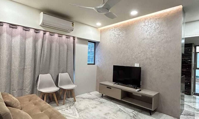 Chembur East Bed & Breakfast | Zest by Union Living